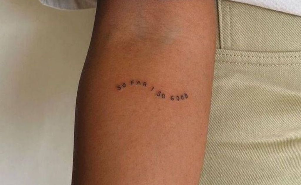 Aplicativo com centenas de ideias de tatuagem minimalista 2024 9 image 1079
