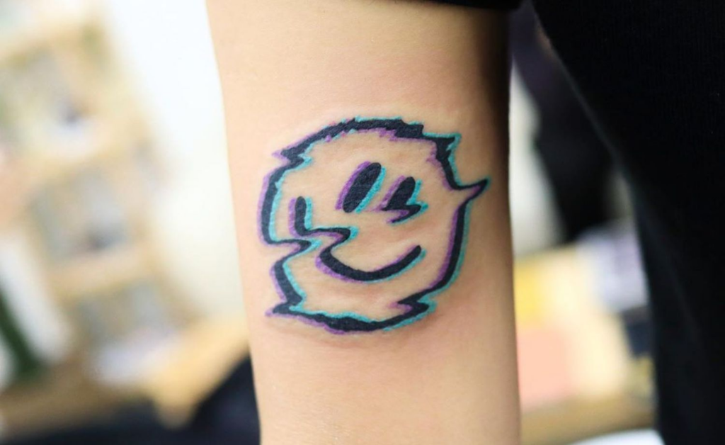 Aplicativo com centenas de ideias de tatuagem minimalista 2024 12 image 1082