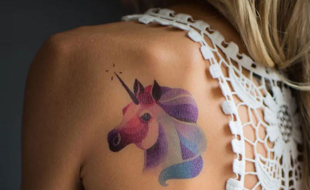 Aplicativo com centenas de ideias de tatuagem minimalista 2024 13 image 1083