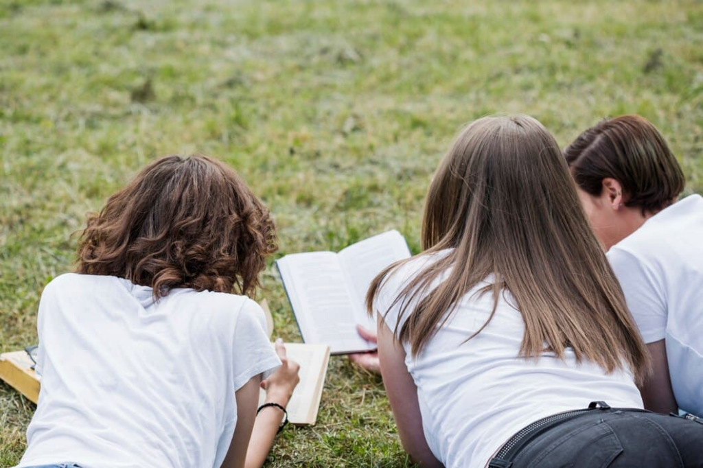 Estudos bíblicos para jovens
