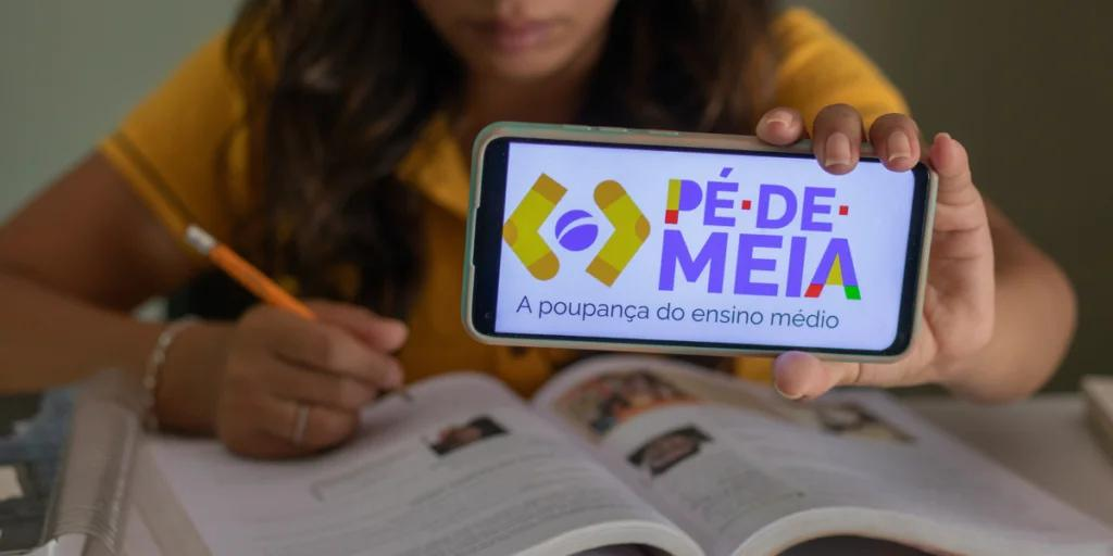 Como receber o Pé-de-Meia