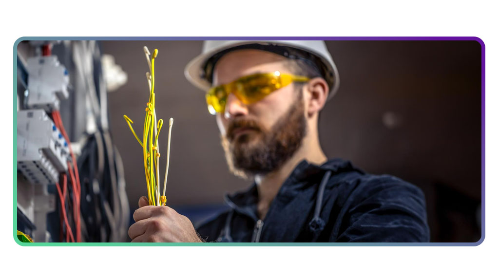 NR 10 e NR 35: cursos de certificações para eletricistas online 1 NR 10 e NR 35