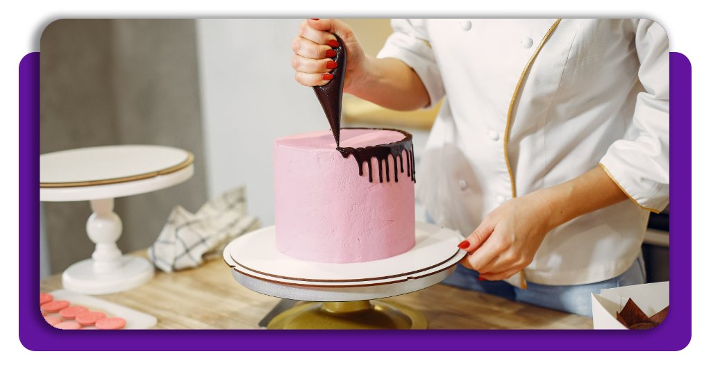 Saiba como funciona o curso de bolo para aniversário da plataforma Cursa, o que você aprende, como se inscrever e emitir certificado digital totalmente gratuito